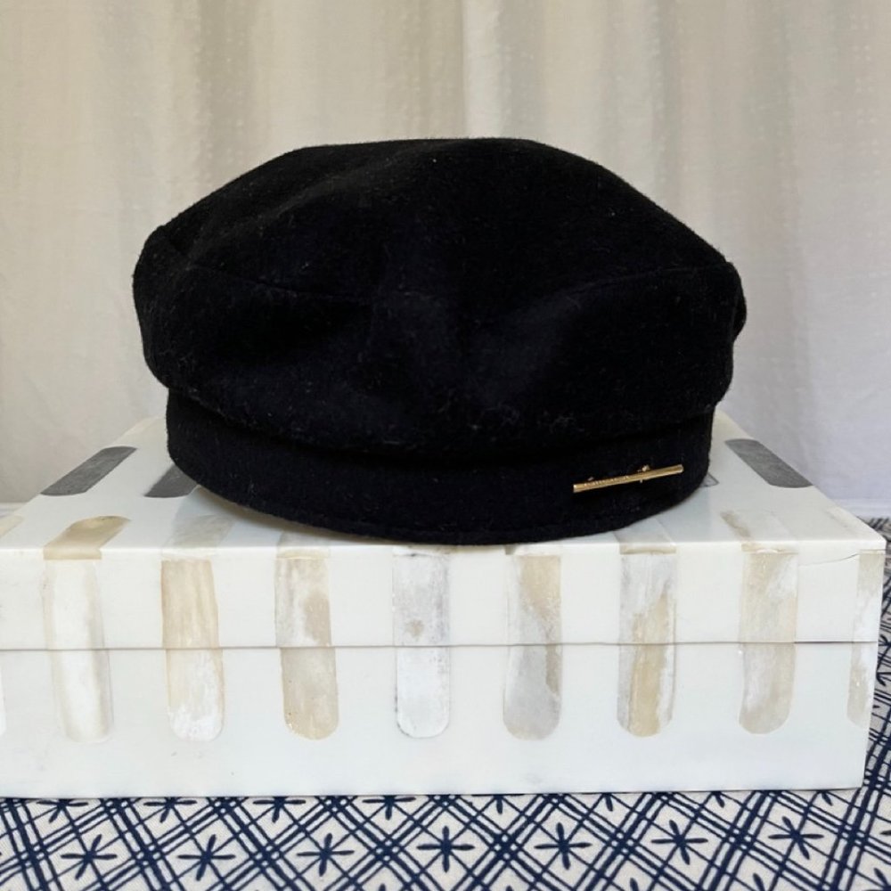 Janessa Leone Michel Cap